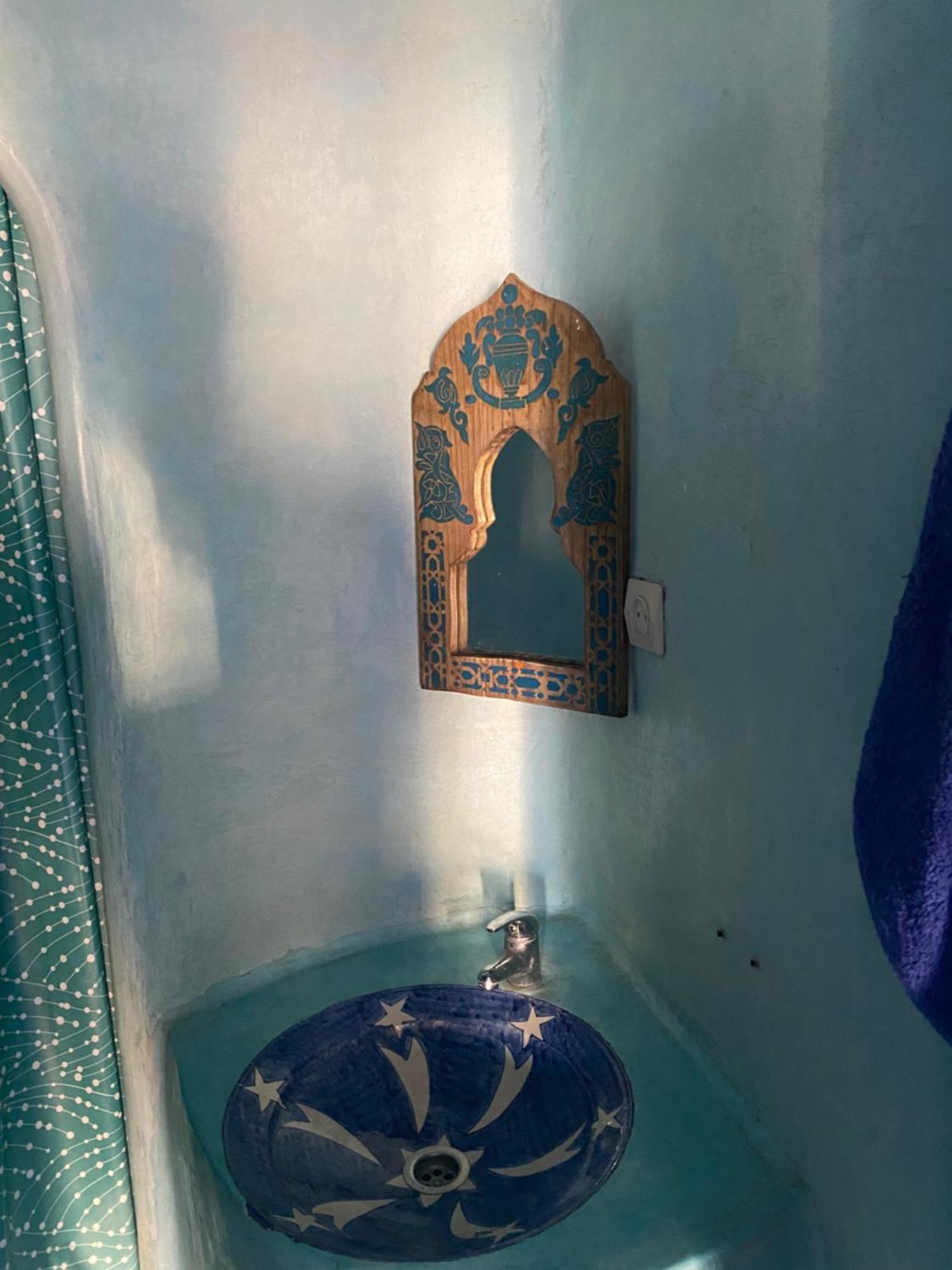Hotel Ahrazem Chefchaouen Bagian luar foto